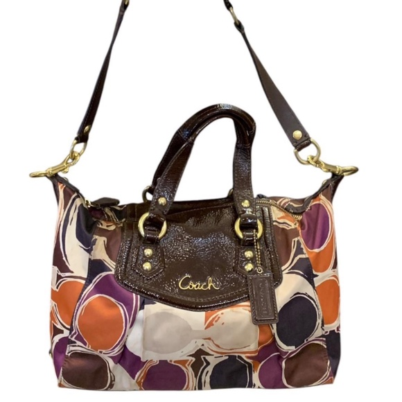 Coach - Picture 1 of 1